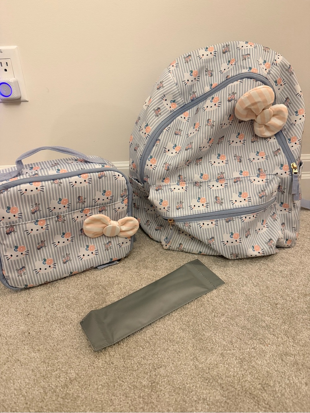 Pottery barn hello kitty Floral Bow Backpack and Lunch Bag Set - Pink & Blue